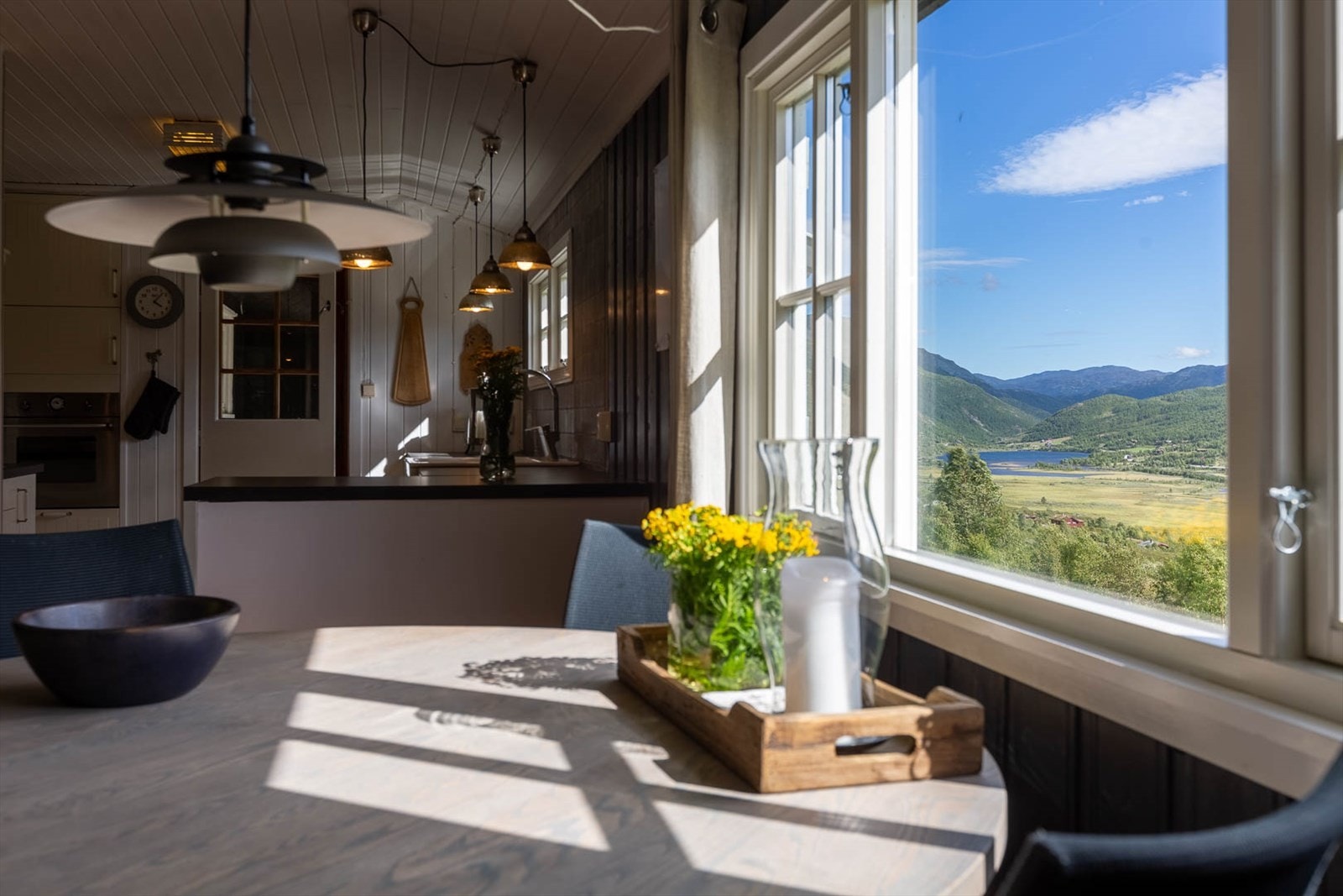 Nydelig utsikt fra frokostbordet. Galleribilde