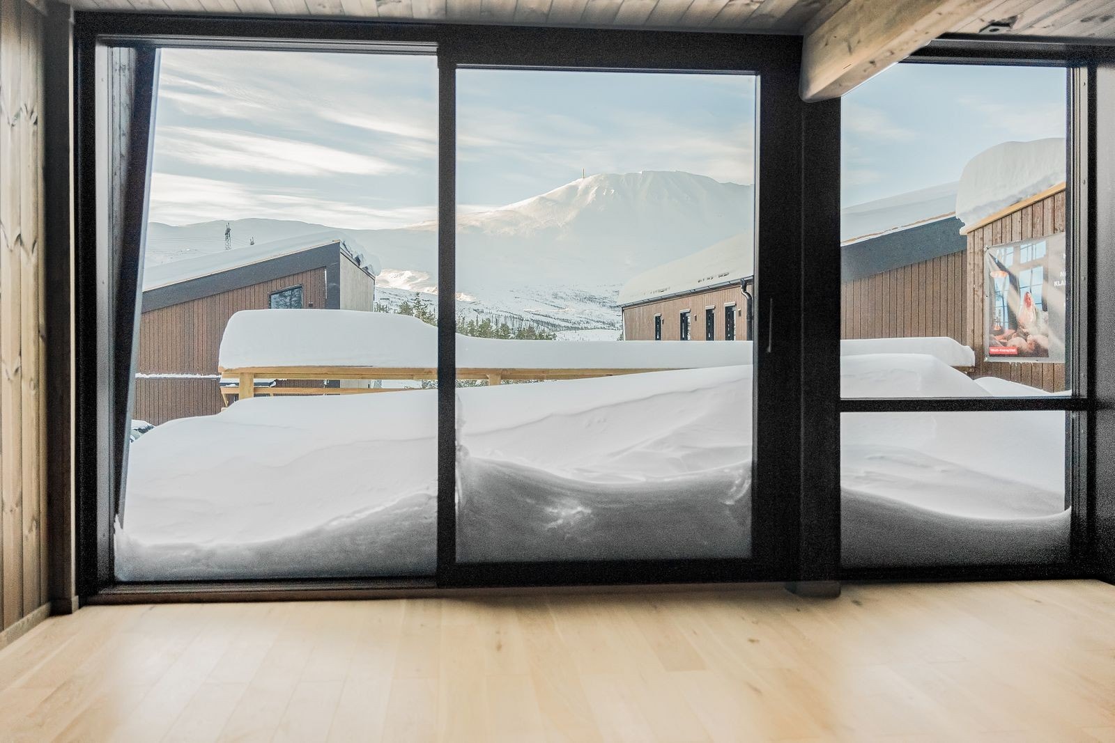 Panoramautsikt til Gaustatoppen - vestvendt og solrik terrasse Galleribilde