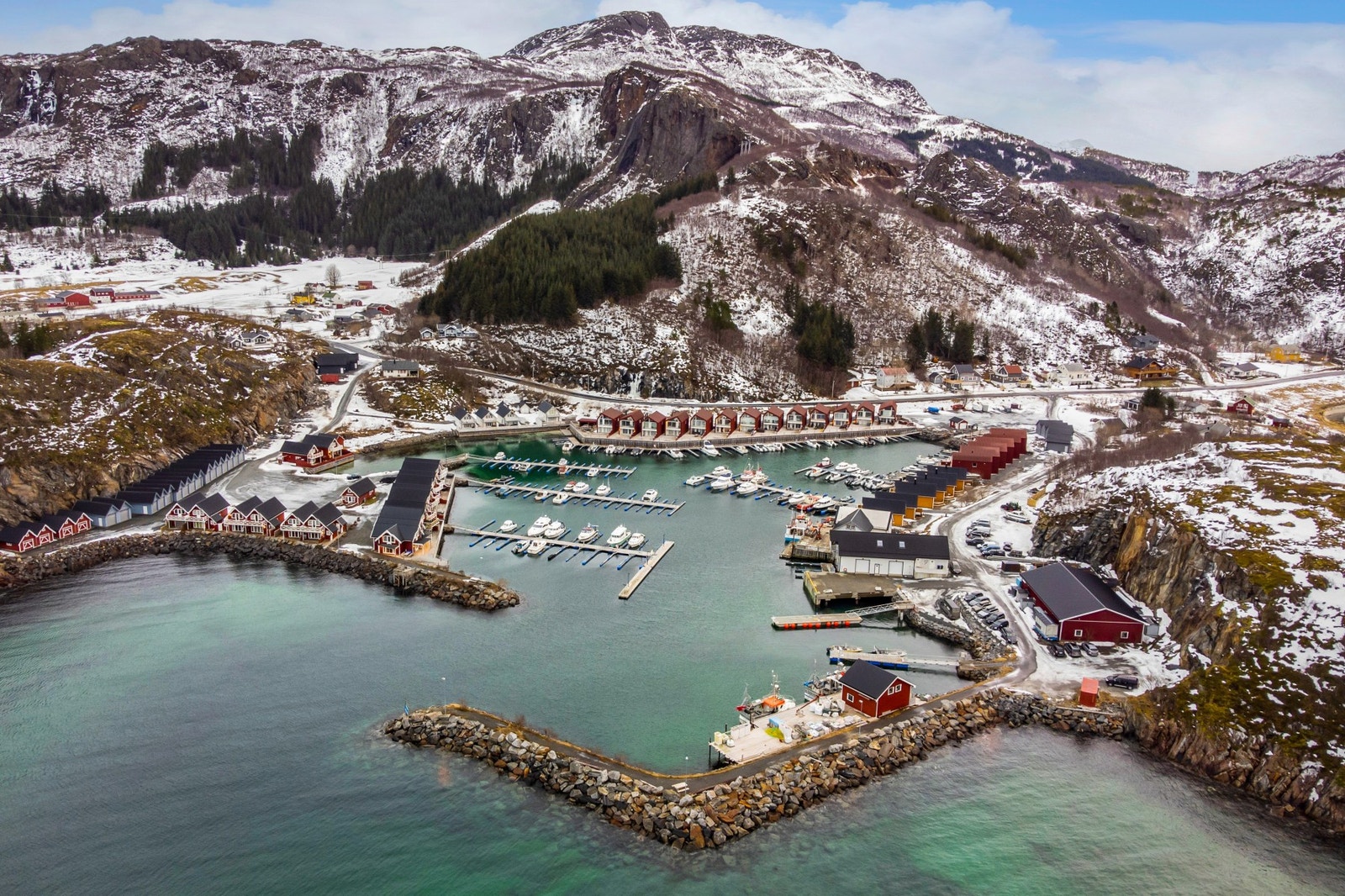 Velkommen til flotte Tonnes. Gode turmuligheter, både til lands og til vanns! Galleribilde