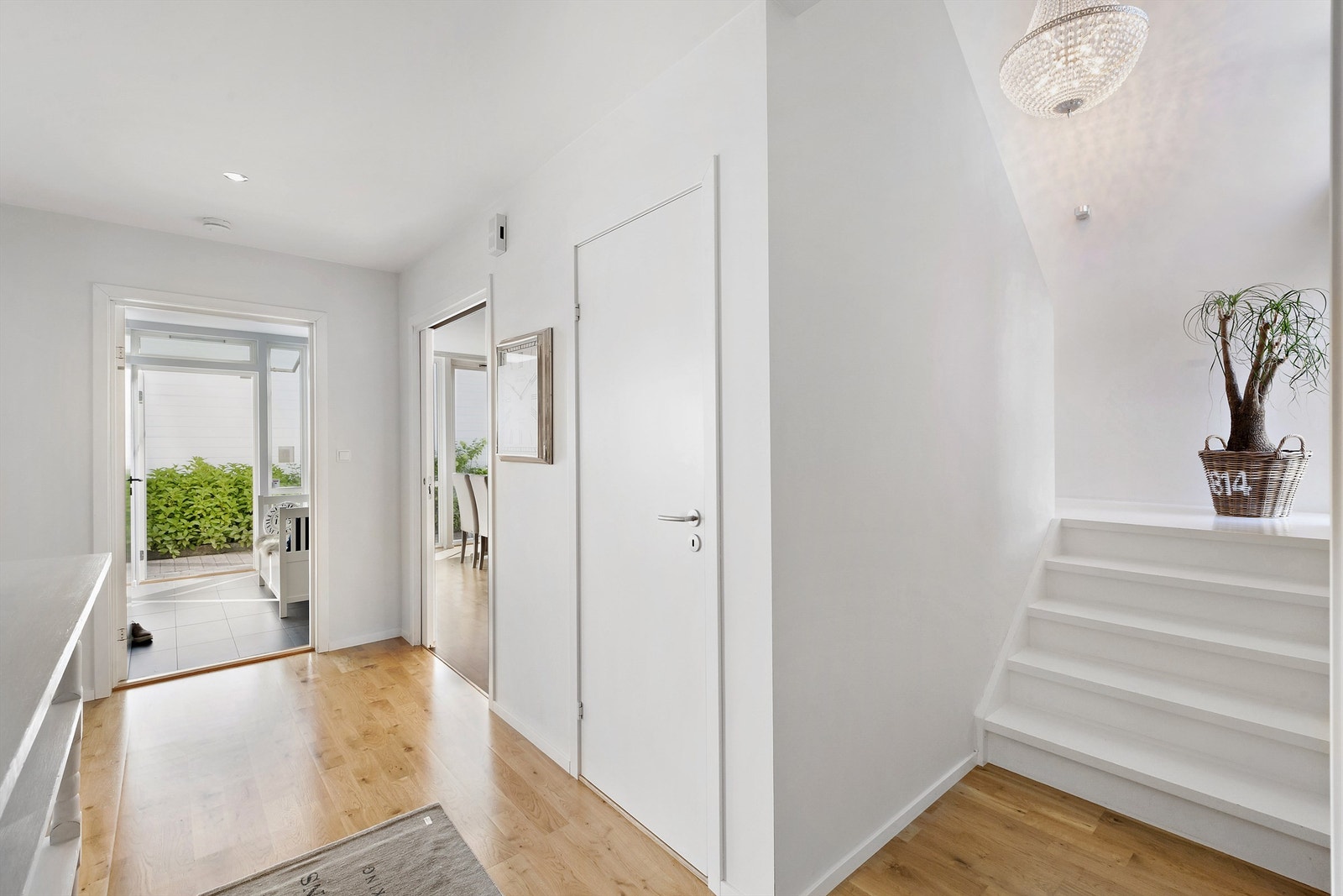 Stor og lys hall. Galleribilde