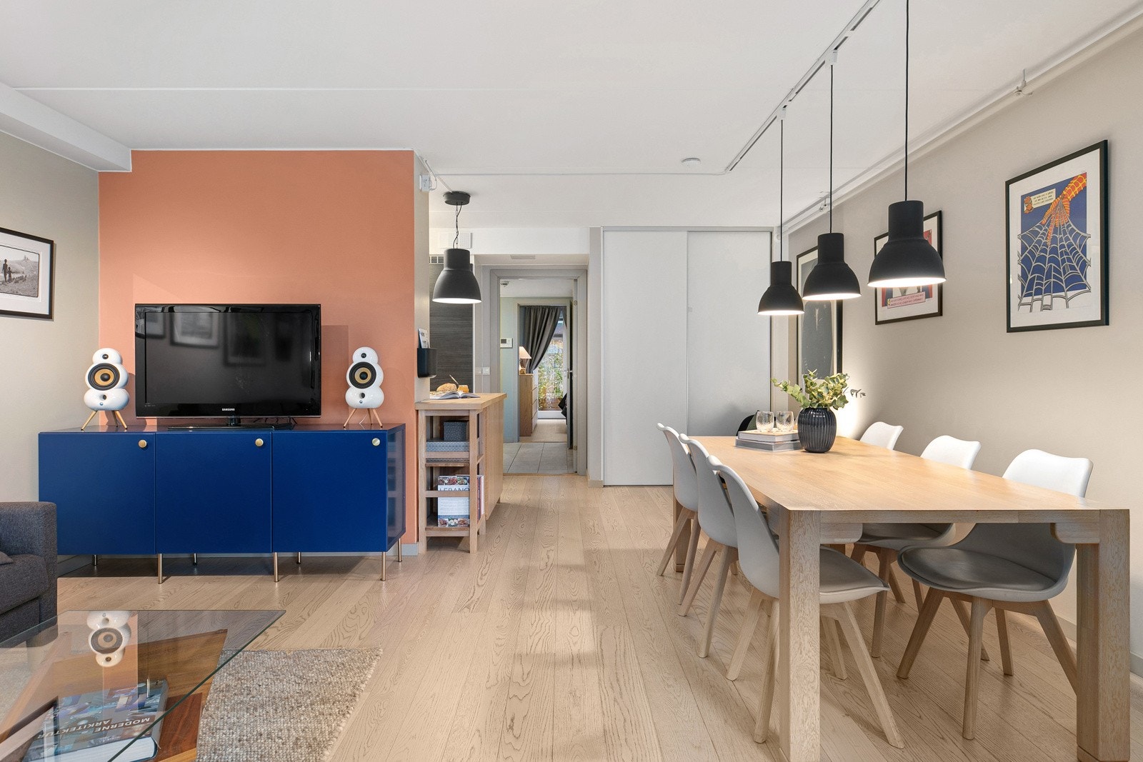 Sameiet har en avtale med Altibox hvor fibernett (1000/1000 Mbps) er inkludert i felleskostnadene. Galleribilde