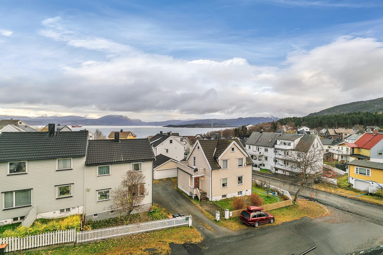 Utsikt fra kjøkkenvindu. Galleribilde