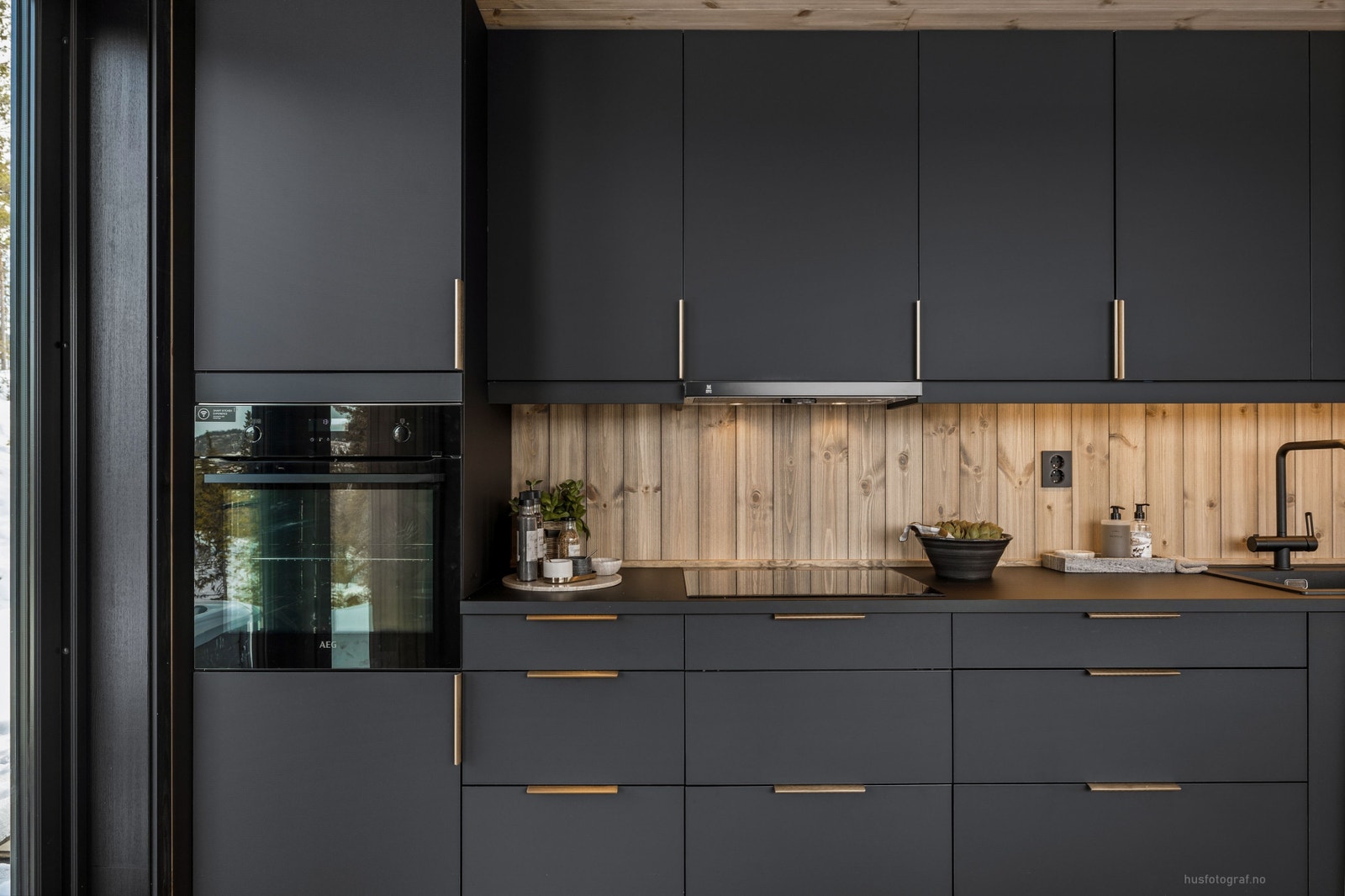 Moderne fronter med sort utførelse, inkludert som standard leveranse Galleribilde