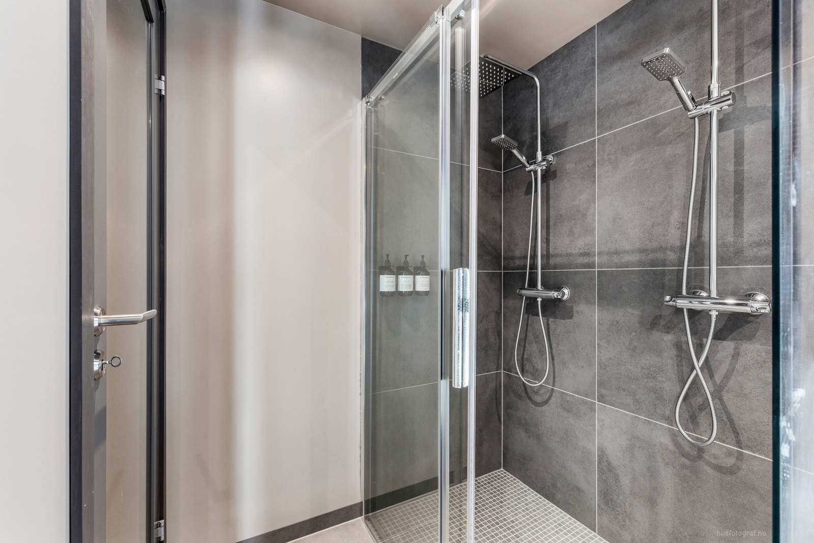 Dobbel dusj kan leveres som tilvalg Galleribilde