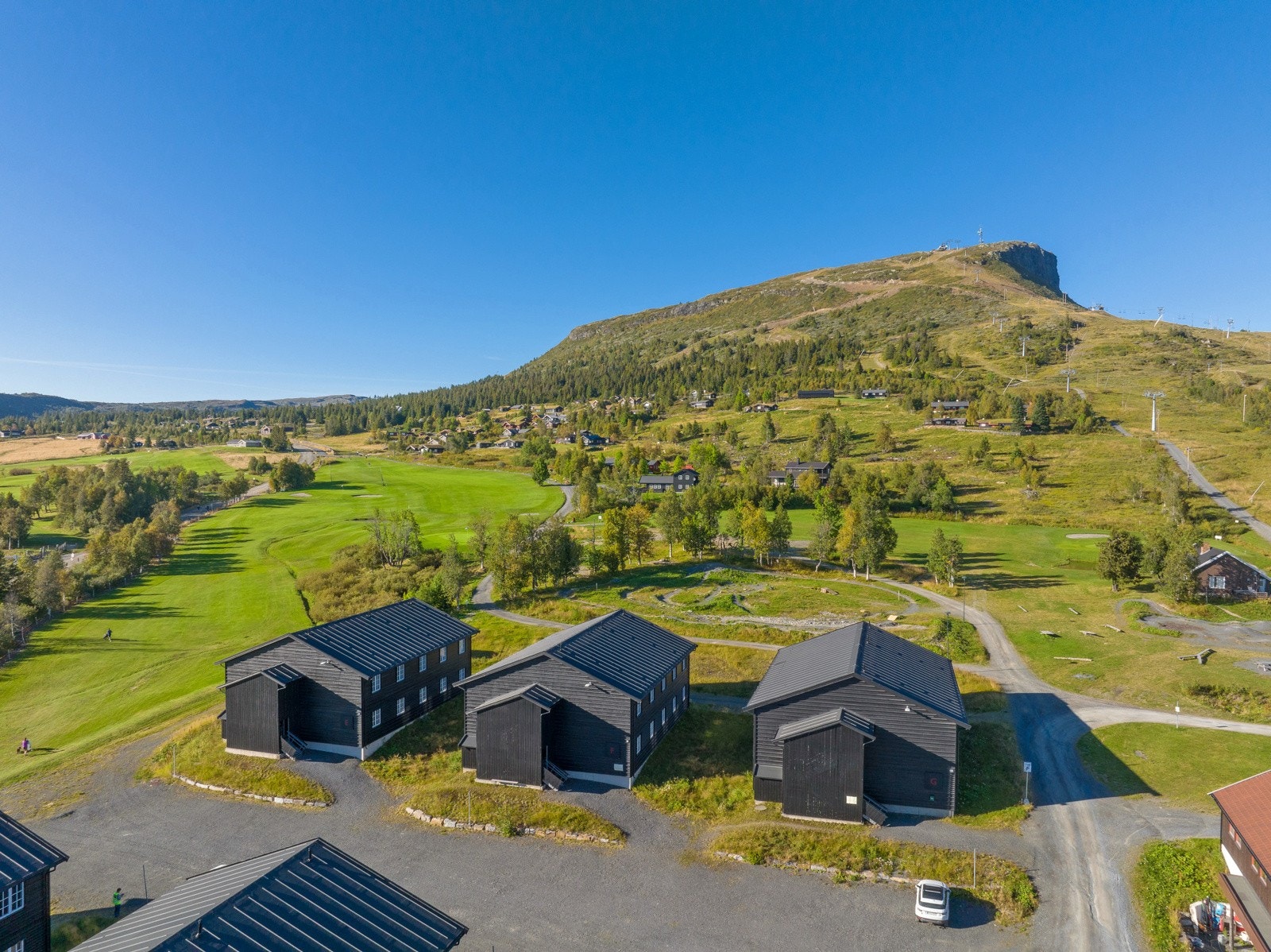 Alpinanlegget og preparerte skiløyper venter i umiddelbar nærhet Galleribilde