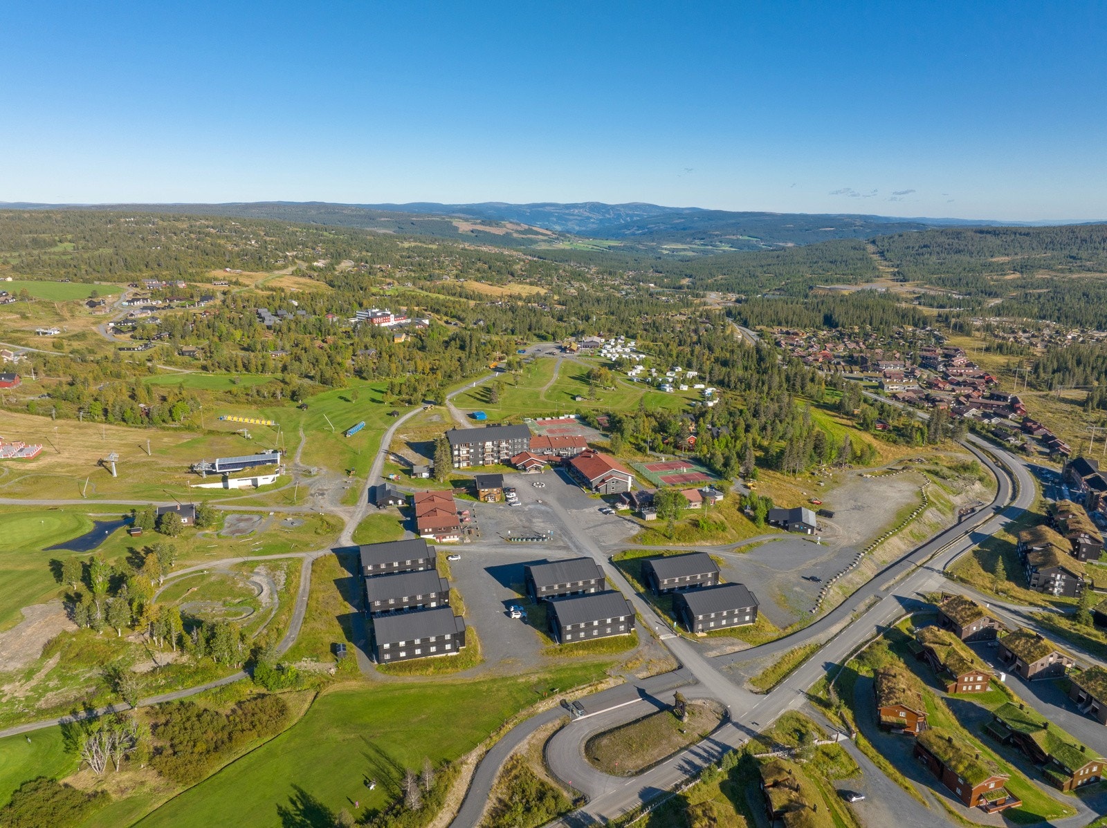 Her er det fellesareal med stort treningsrom, boblebad & badstuer og garderobeanlegg Galleribilde