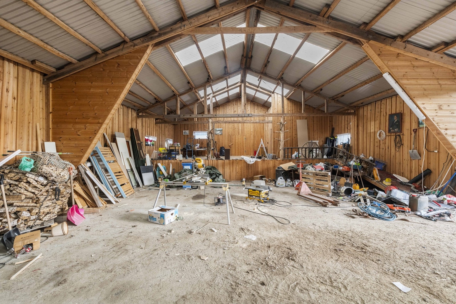 Tidligere selskapslokale/lagring. Galleribilde