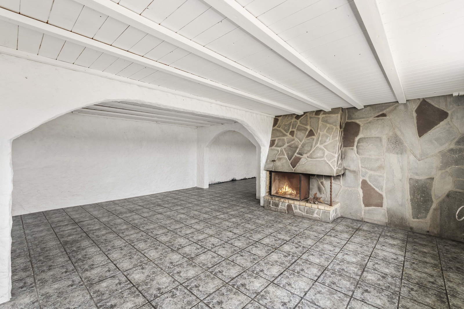 Etasjen er av den grunn ikke godkjent til varig opphold. Arealene er medtatt i rapporten etter dagens bruk. Galleribilde