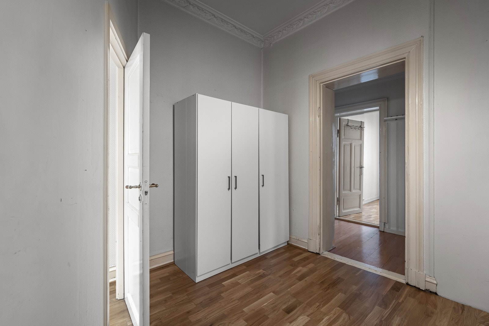 Gang utenfor soverom nr. 3. Galleribilde