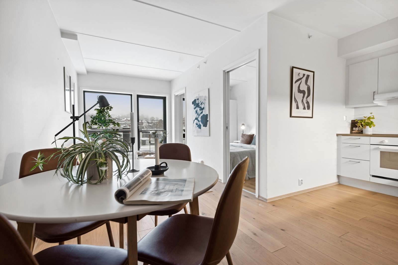 Stue/kjøkken i åpen løsning Galleribilde