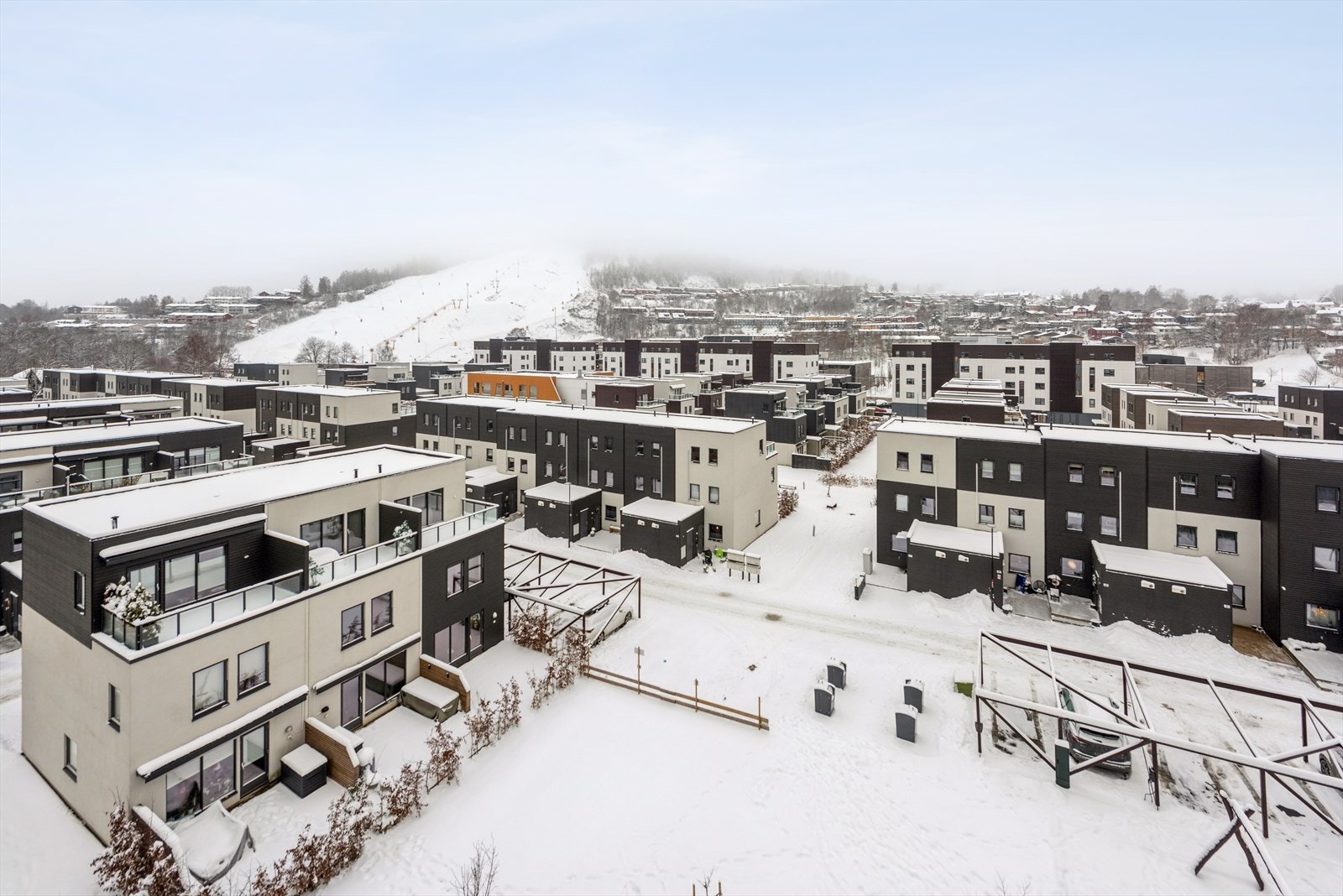 Kirkerudbakken er nærmeste nabo Galleribilde