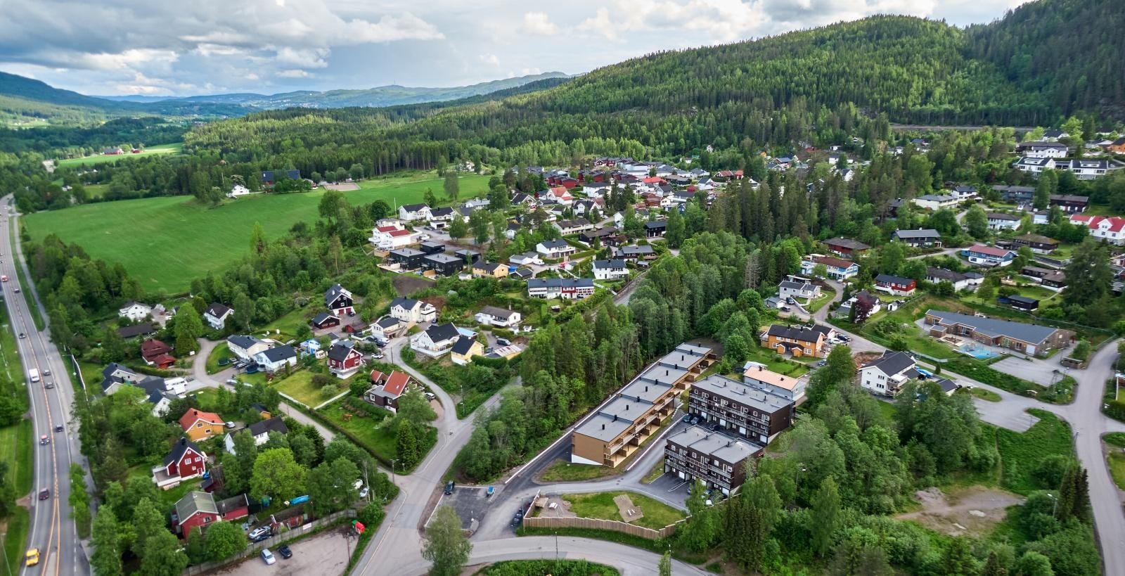 - Barnevennlig og fint område med lekplass - Galleribilde