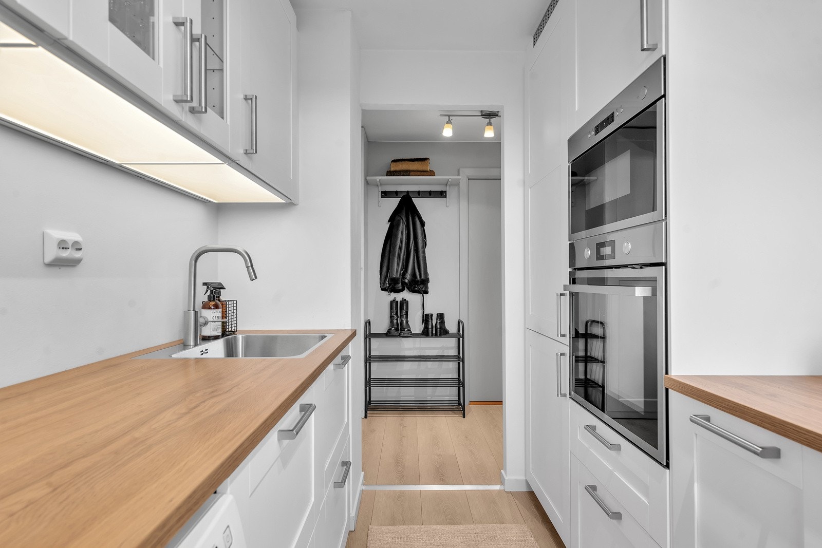 Stekeovn og mikrobølgeovn Galleribilde