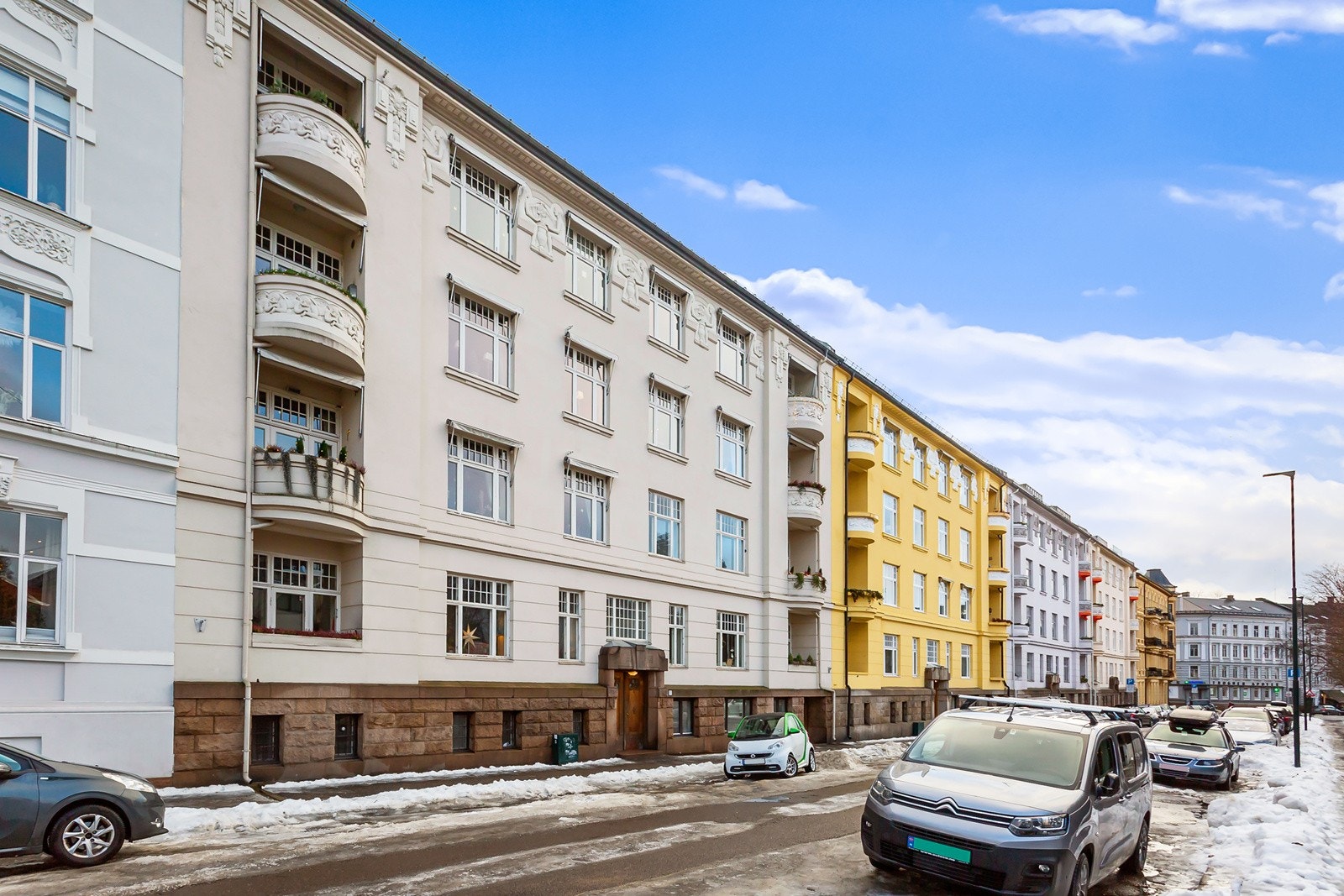 Bygård tegnet av arkitekt Syver Nielsen i Jugendstil Galleribilde