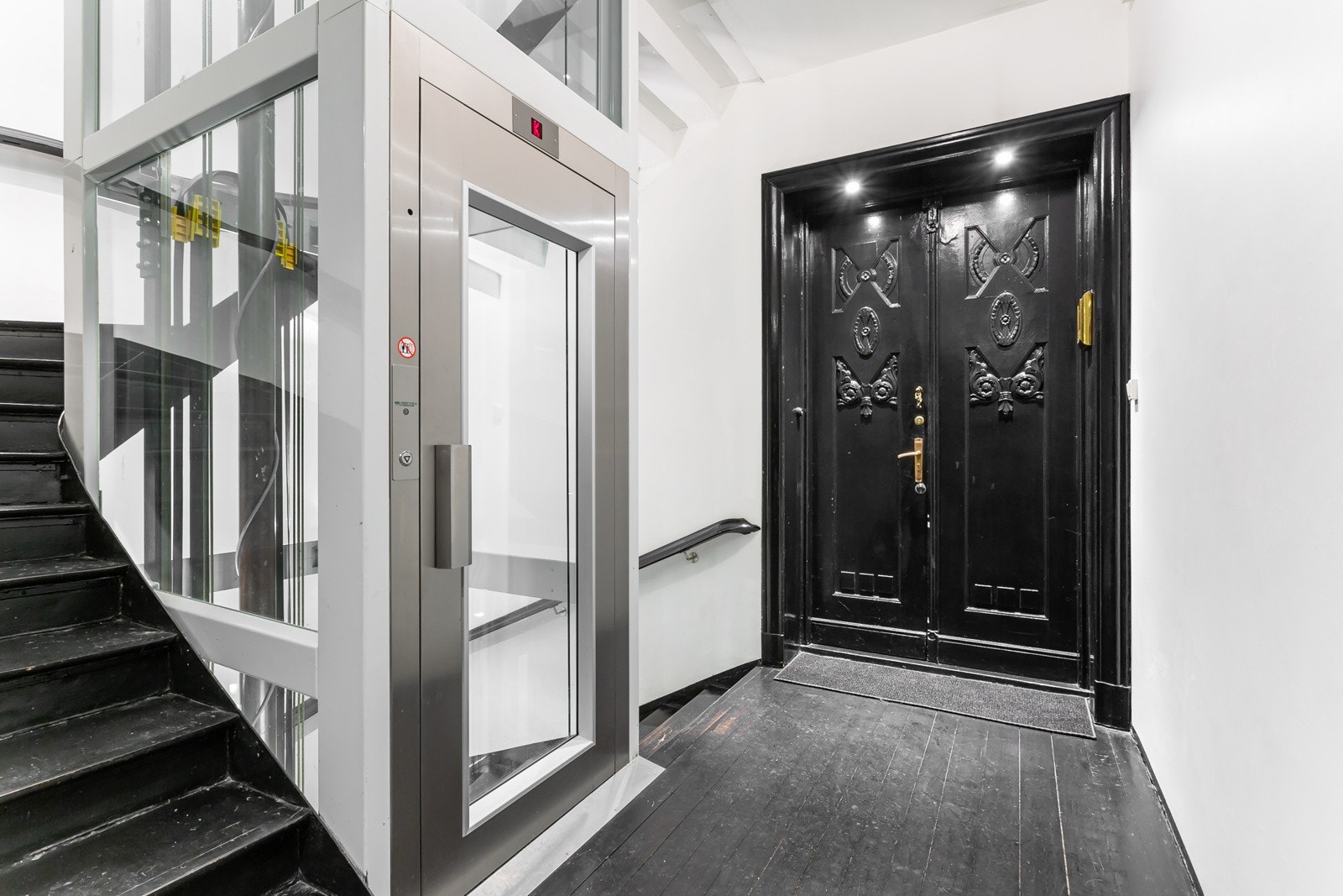 Heis i bygget Galleribilde