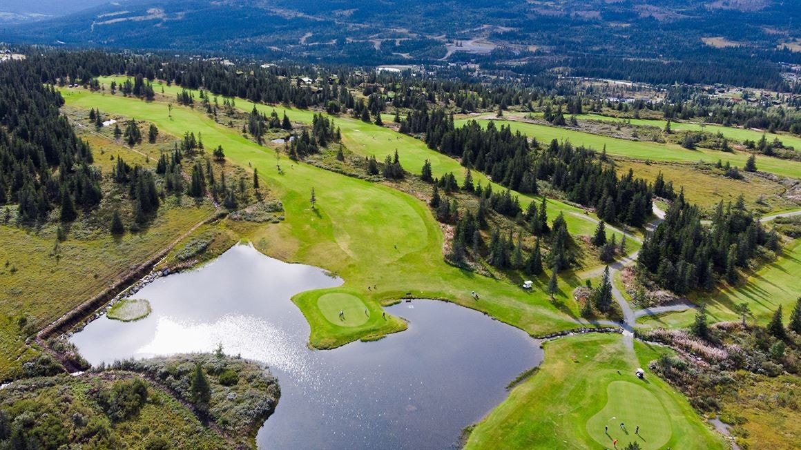 18-hulls golfbane på Skei Galleribilde