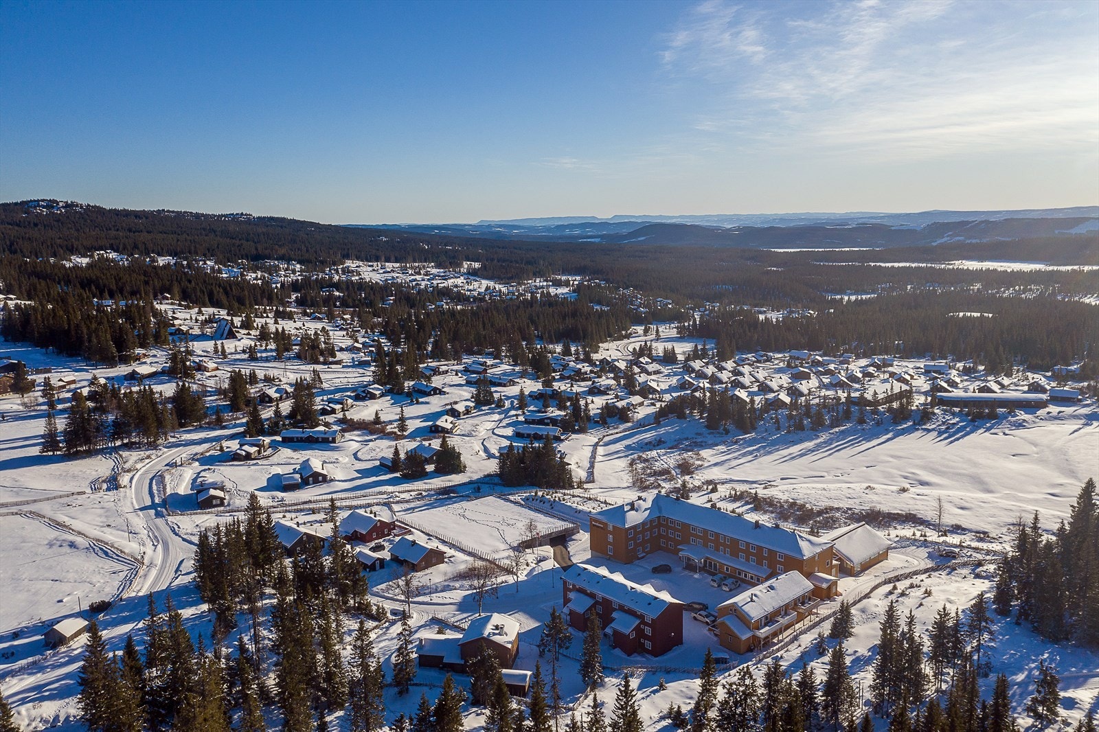 Stedet er et av de nærmeste fjellområdene utenfor byen, og godt tilrettelagt for vandring, sykling, kanopadling og langrennsturer. Galleribilde