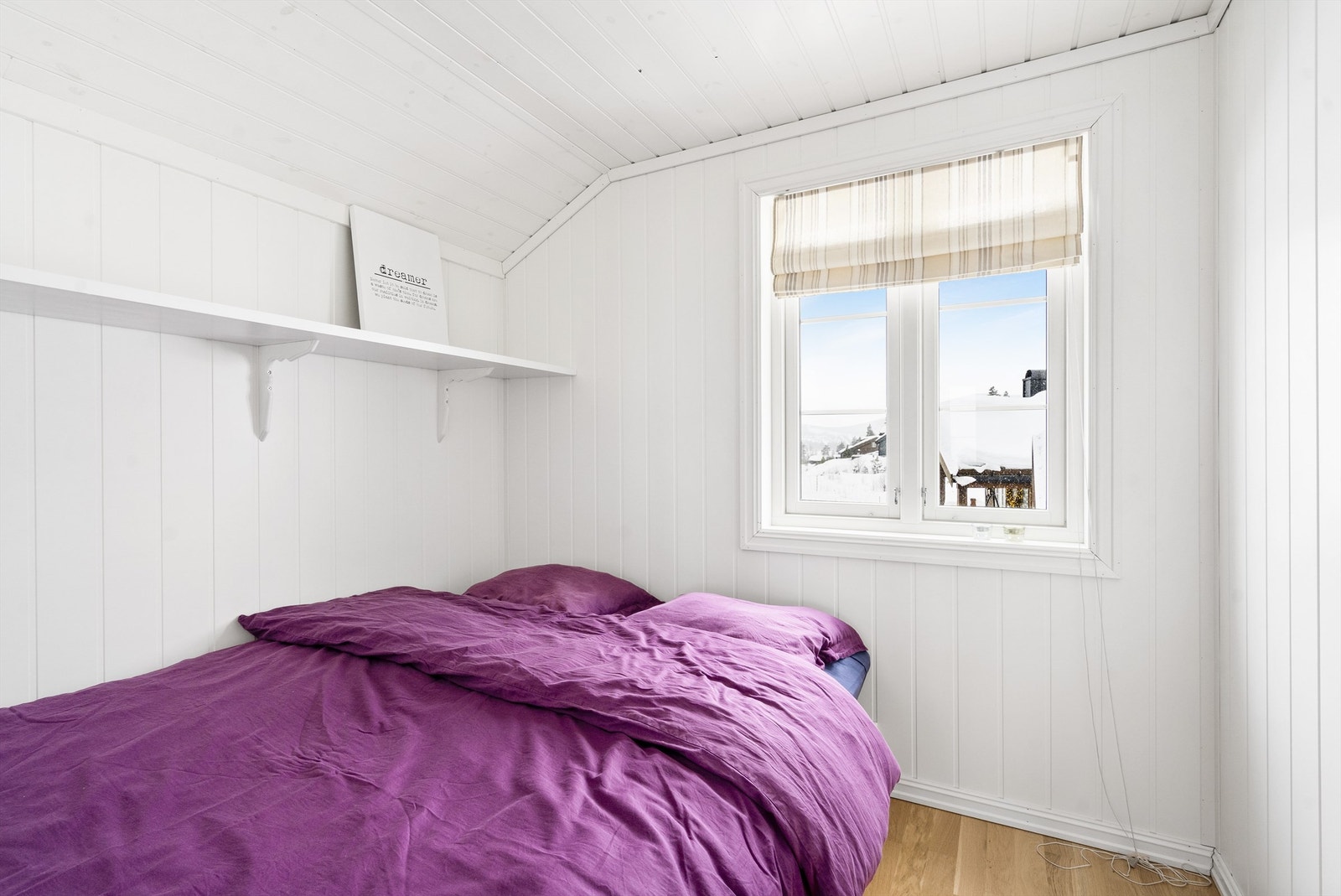 Soverom 3 og 4 på loft er like, men speilvendte. Galleribilde