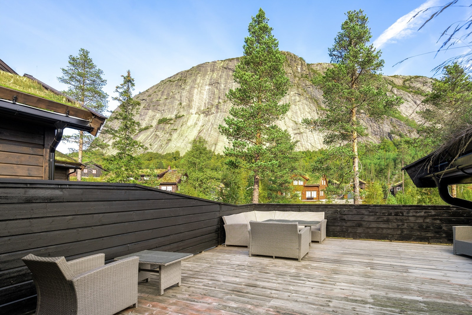 En av flere usjenerte uteplasser Galleribilde