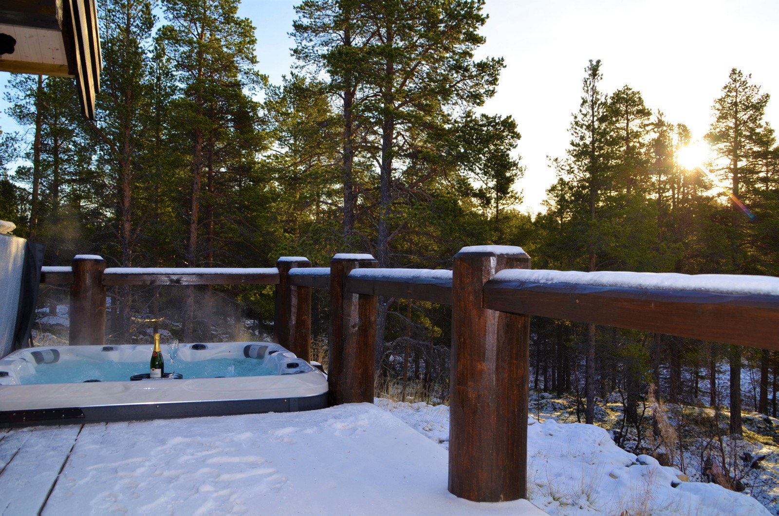 Tomtene ligger på en høyde og har gode solforhold! Galleribilde