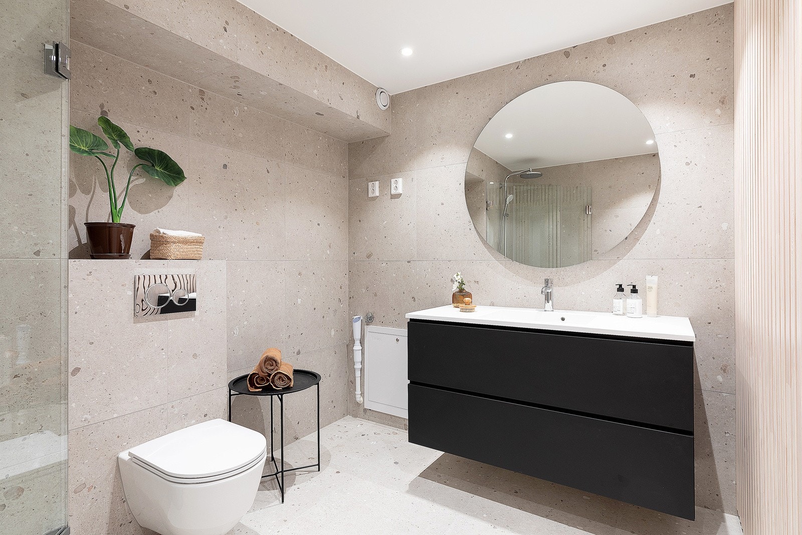 I tilknytning til hovedsoverommet er det eget bad. Galleribilde