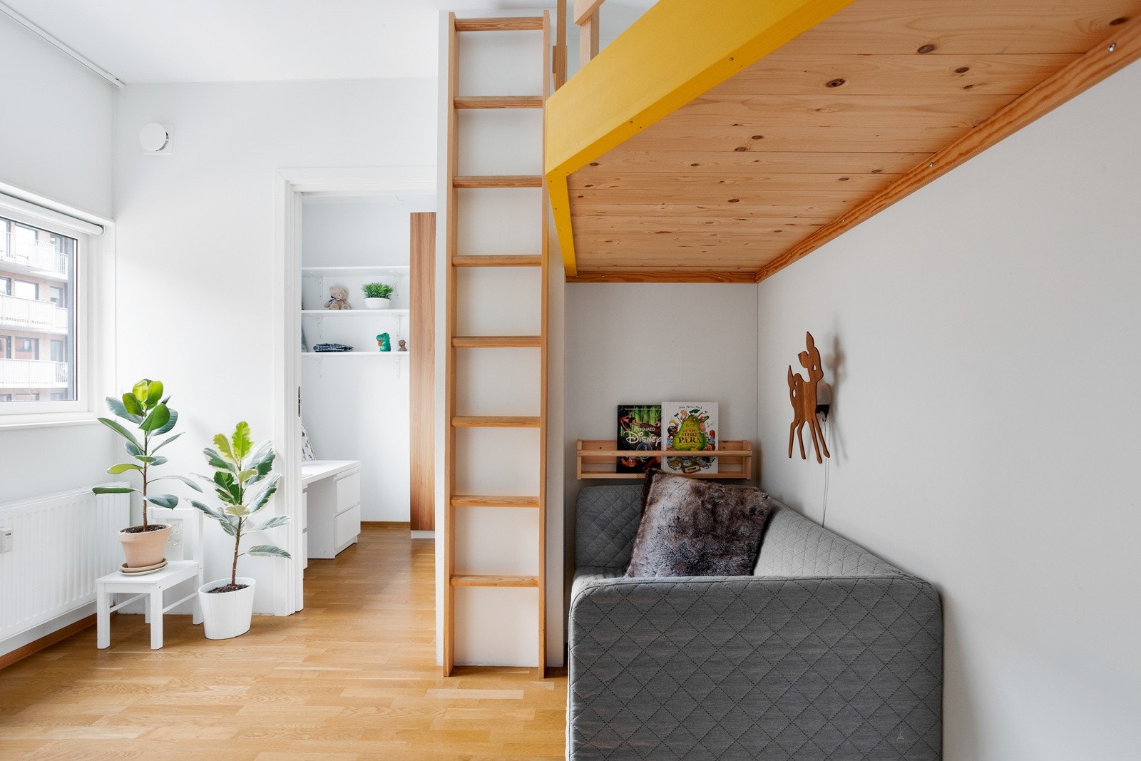 Soverom 3 og 4 ligger inntil hverandre, hvor man må gjennom det ene soverommet for å komme til det andre. Galleribilde