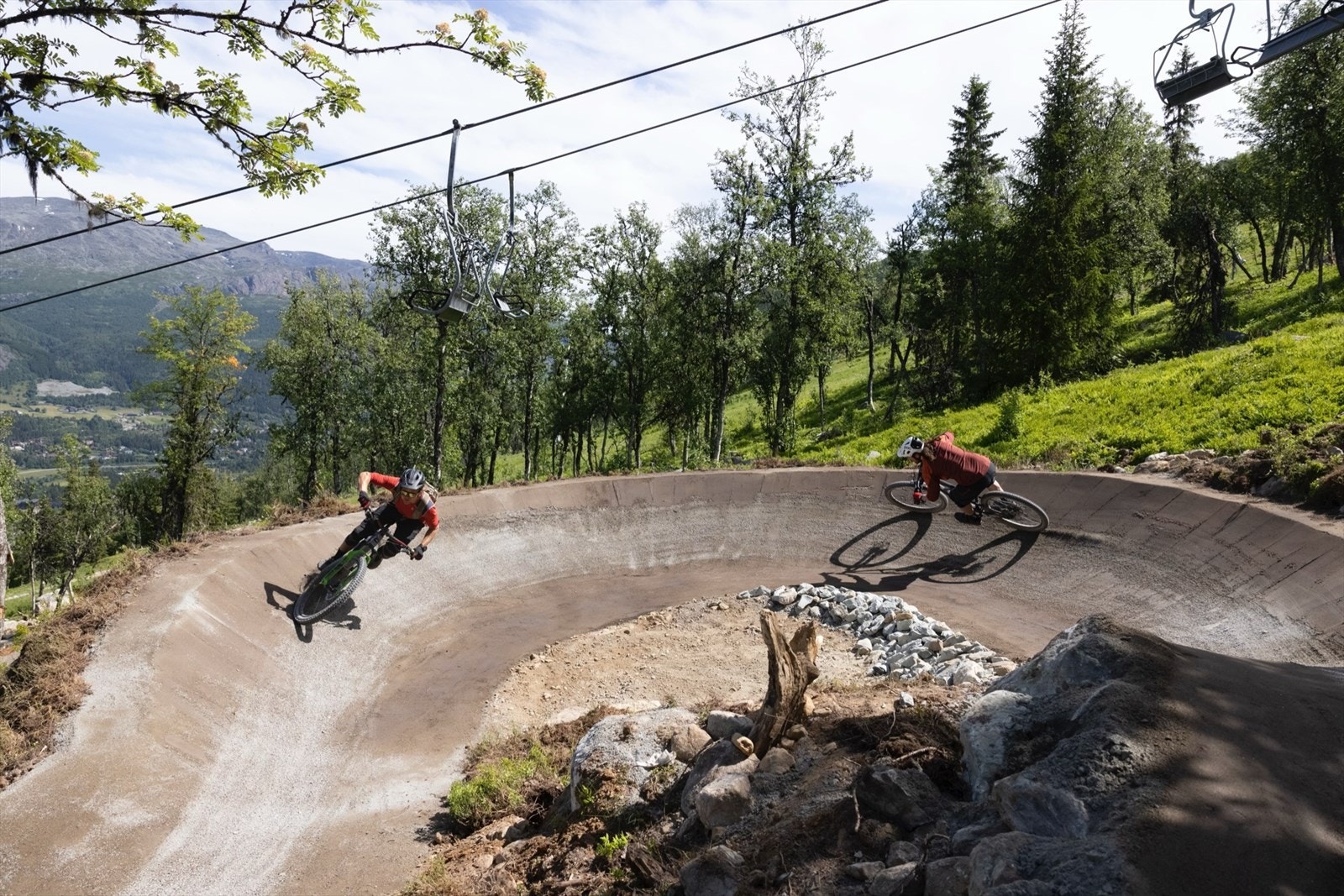 Hemsedal er en helårsdestinasjon som tilbyr heftige aktiviteter og turmuligheter året rundt. Foto Kalle Hägglund, hemsedal.com. Galleribilde