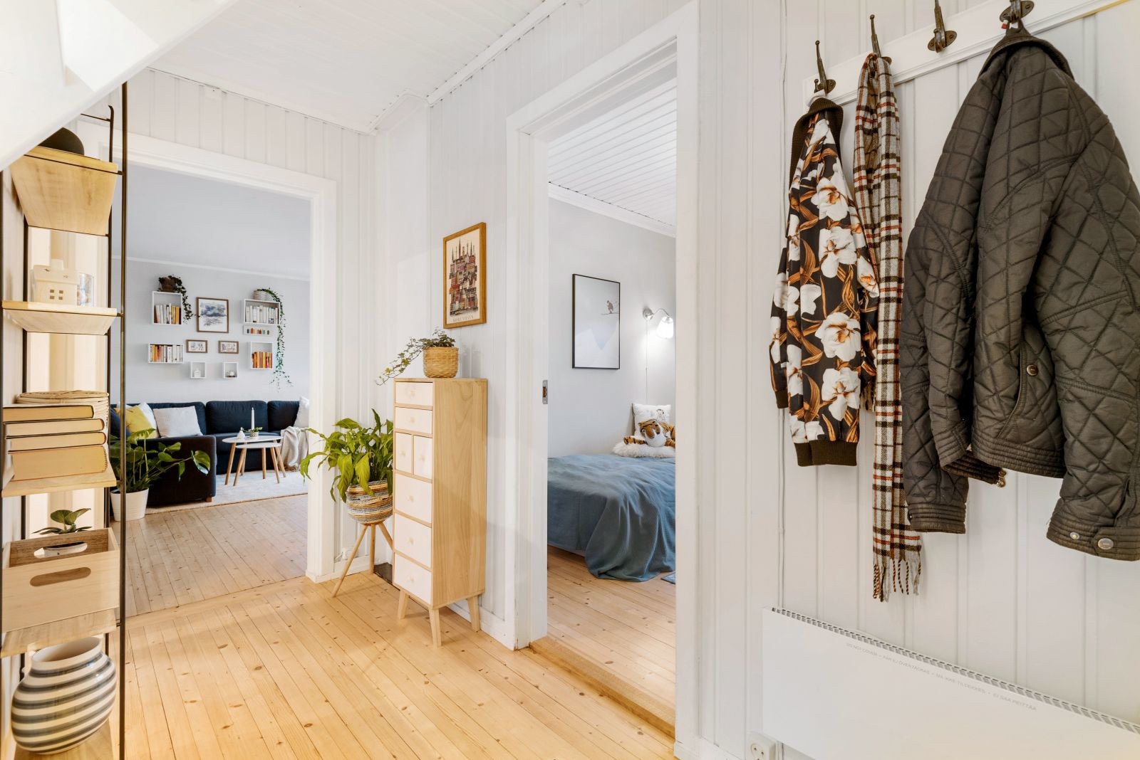 Godt førsteinntrykk! Du ønskes velkommen av et svært hyggelig inngangsparti. Galleribilde