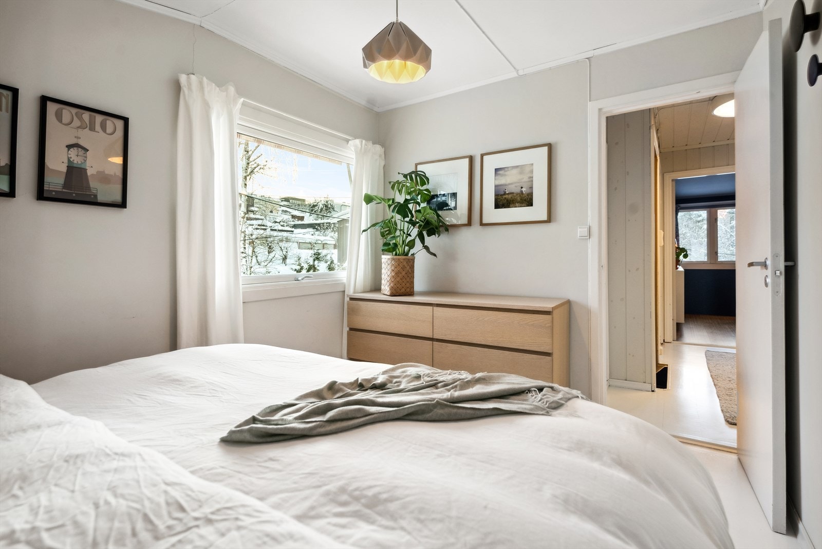 Familievennlig planløsning med 3 soverom på samme plan. Galleribilde