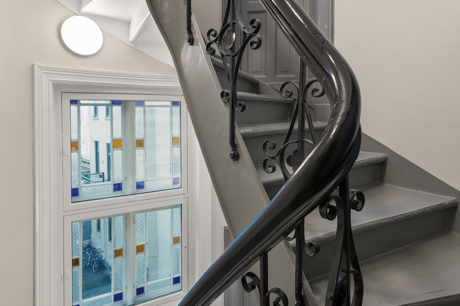 Klassisk trappeløp. Trappeløpet ble oppusset i 2022. Galleribilde