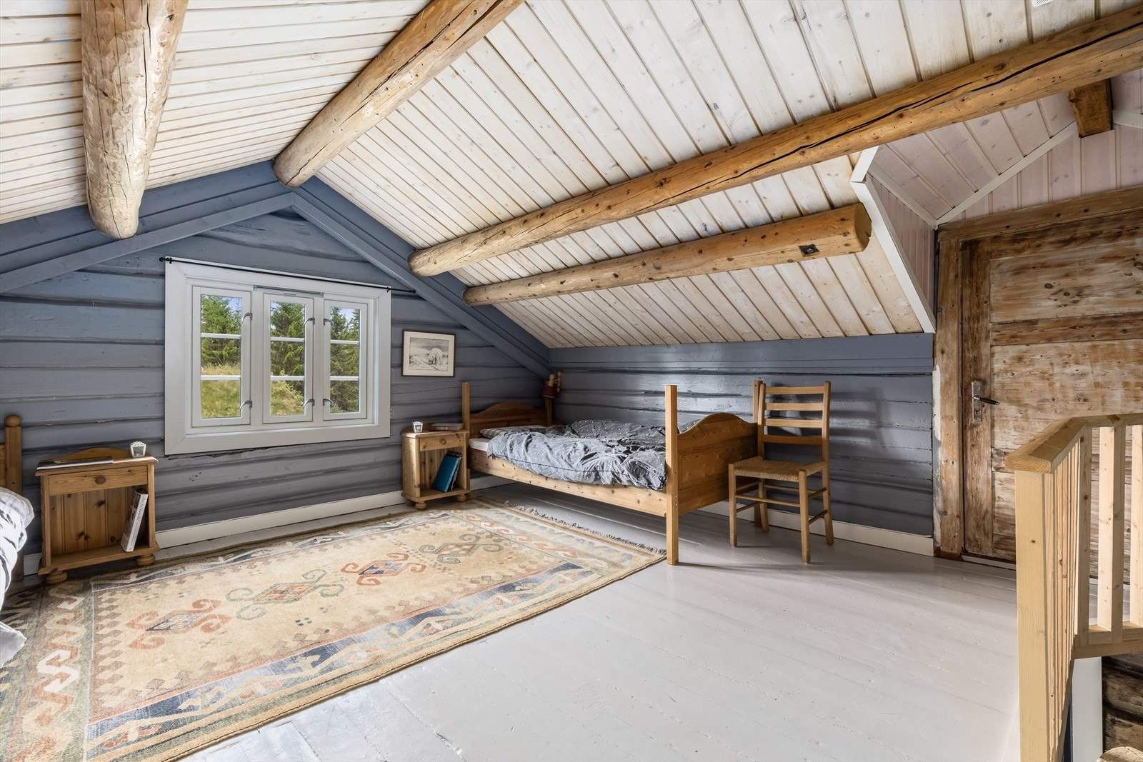 Loftsetasje i gamlestua Galleribilde