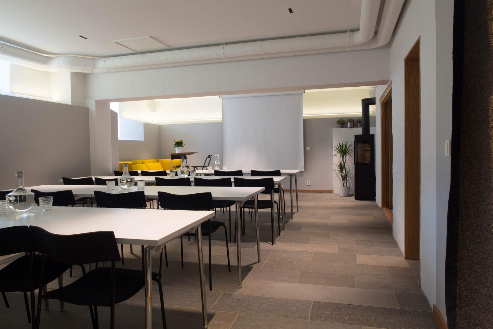 Seminar rom. Passer til 50 personer Galleribilde