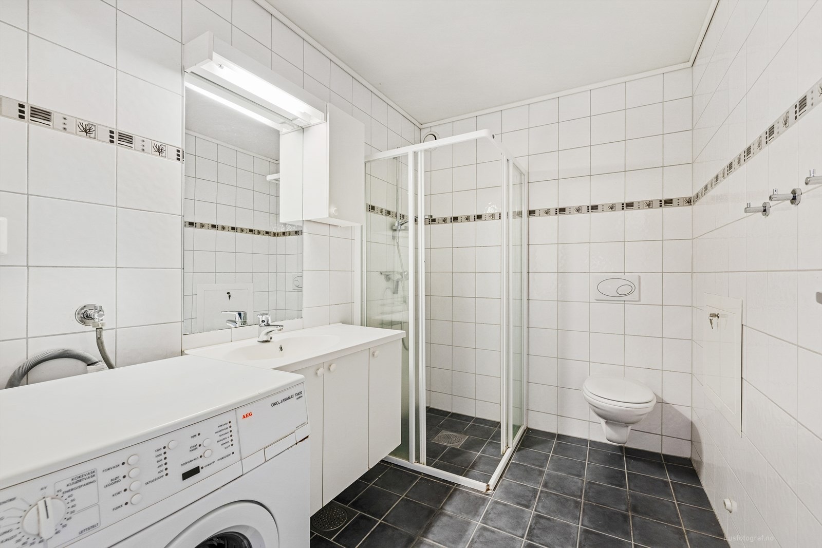 Flislagt bad med varmekabler Galleribilde