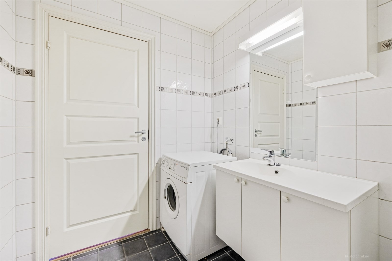 Moderne romslig bad Galleribilde