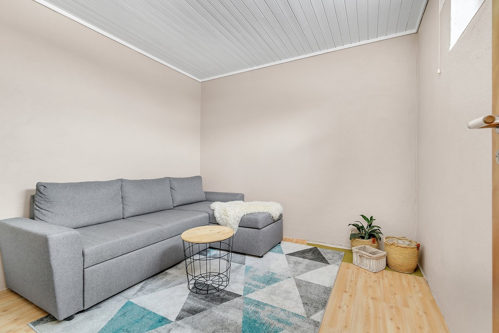 Kjelleretasje - TV-rom/Innredet rom (Opprinnelig bod) Galleribilde