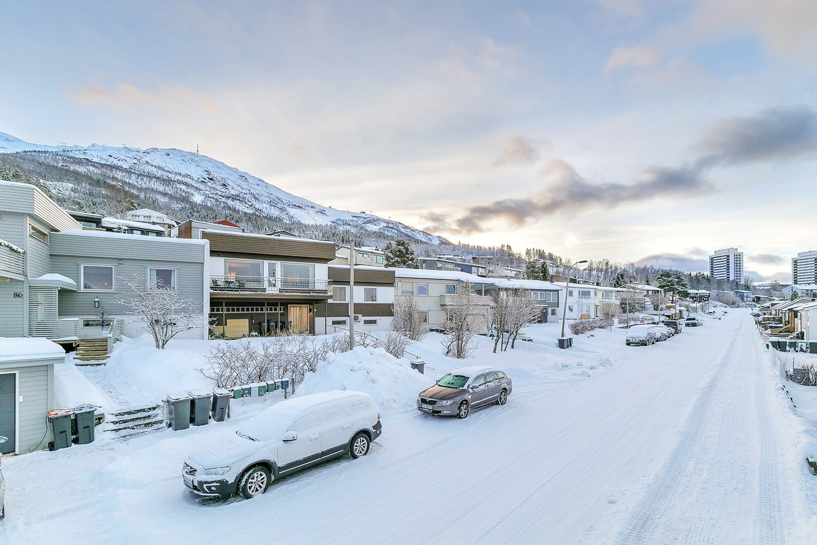 Bolig beliggende i enden av Snorres gate i Fossestua, mot Furumoen Galleribilde