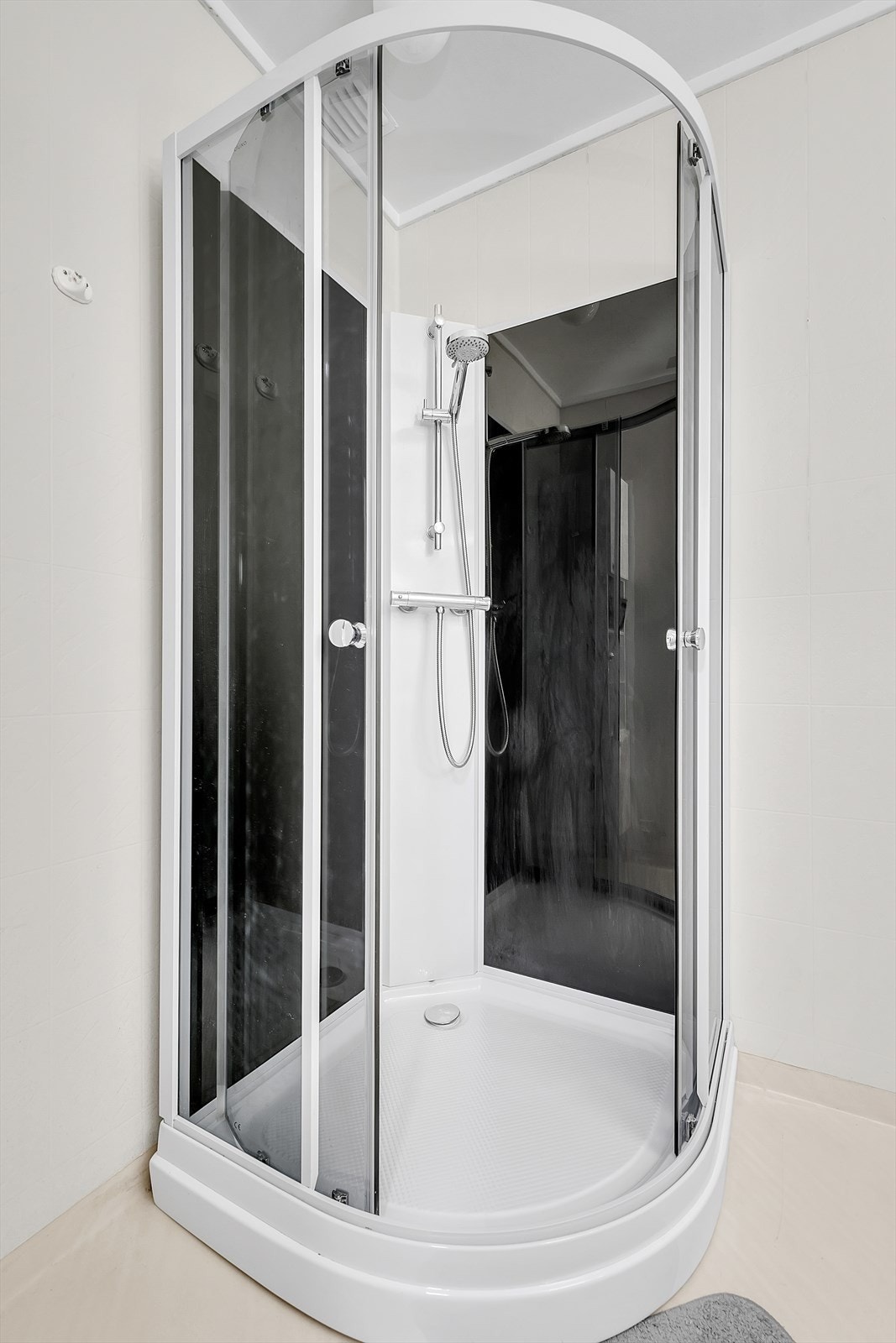 Halvetasje - Bad Galleribilde