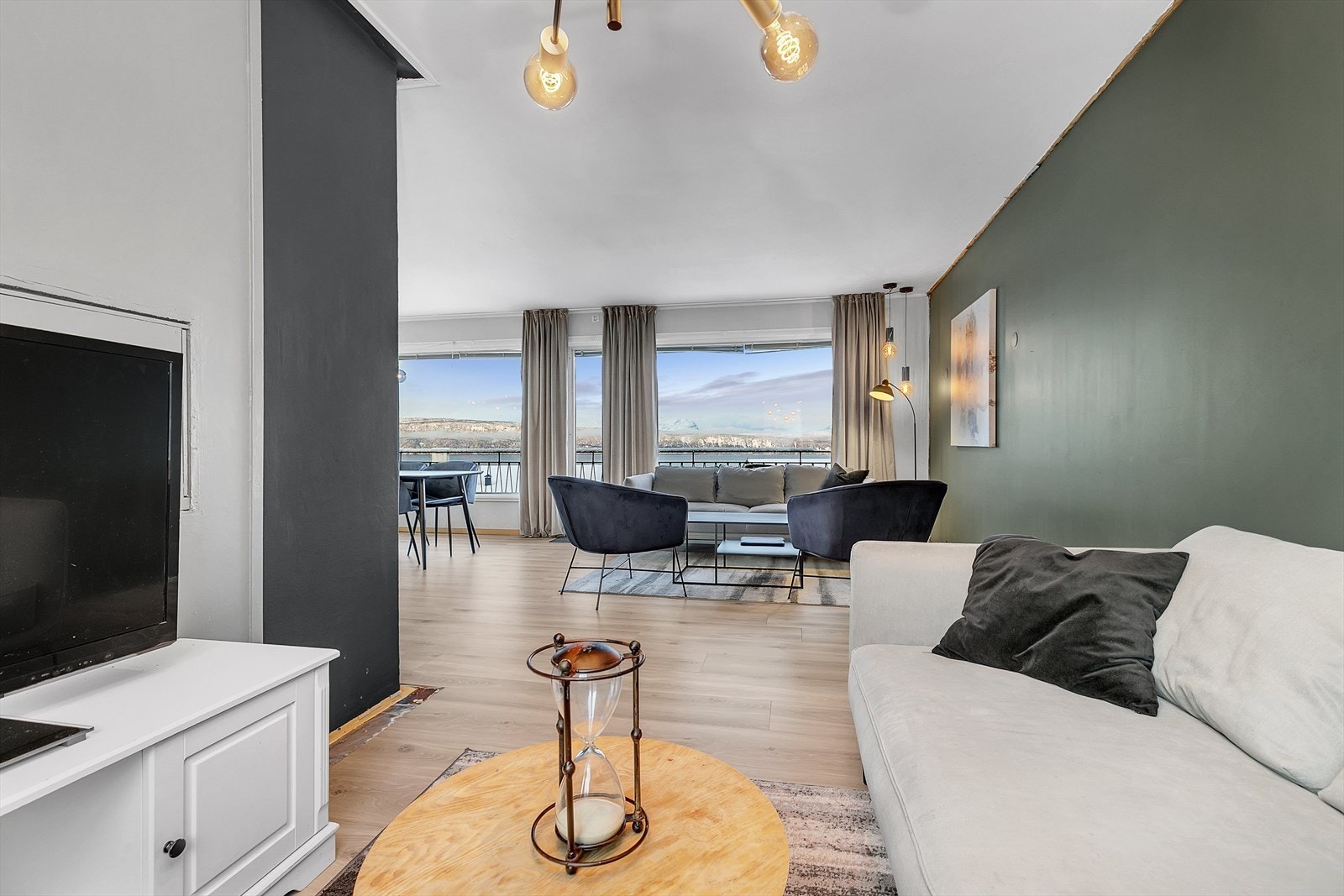 2. etasje - Stue Galleribilde