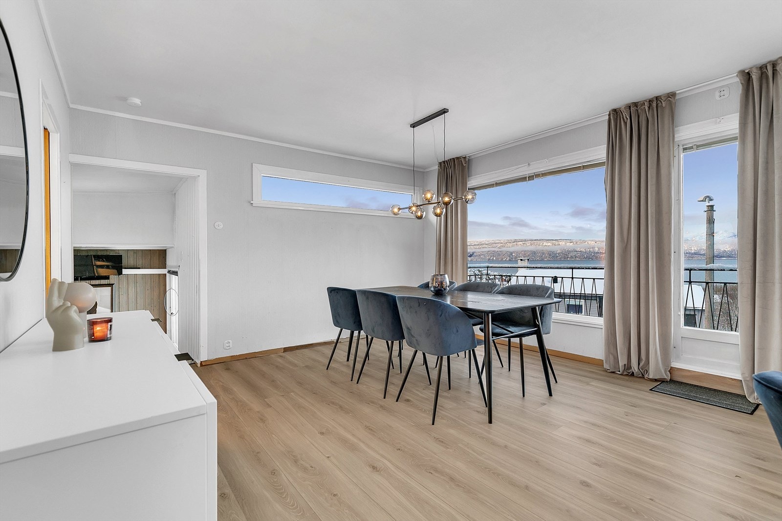 2. etasje - Stue Galleribilde