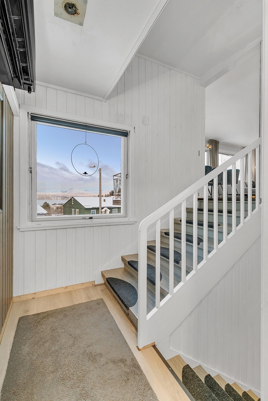 Halvetasje - Trappegang mellom 1. og 2. etasje Galleribilde