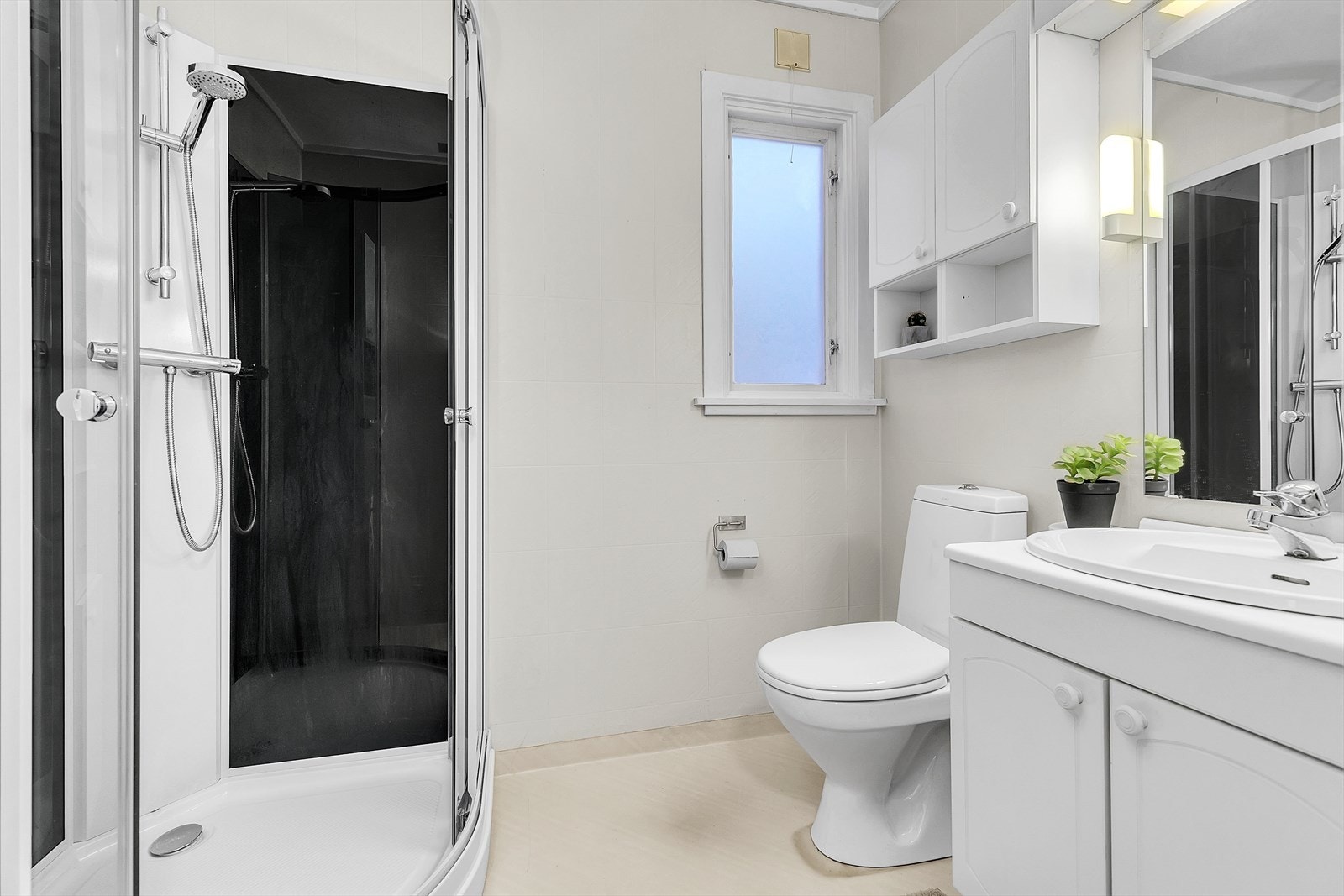 Halvetasje - Bad Galleribilde