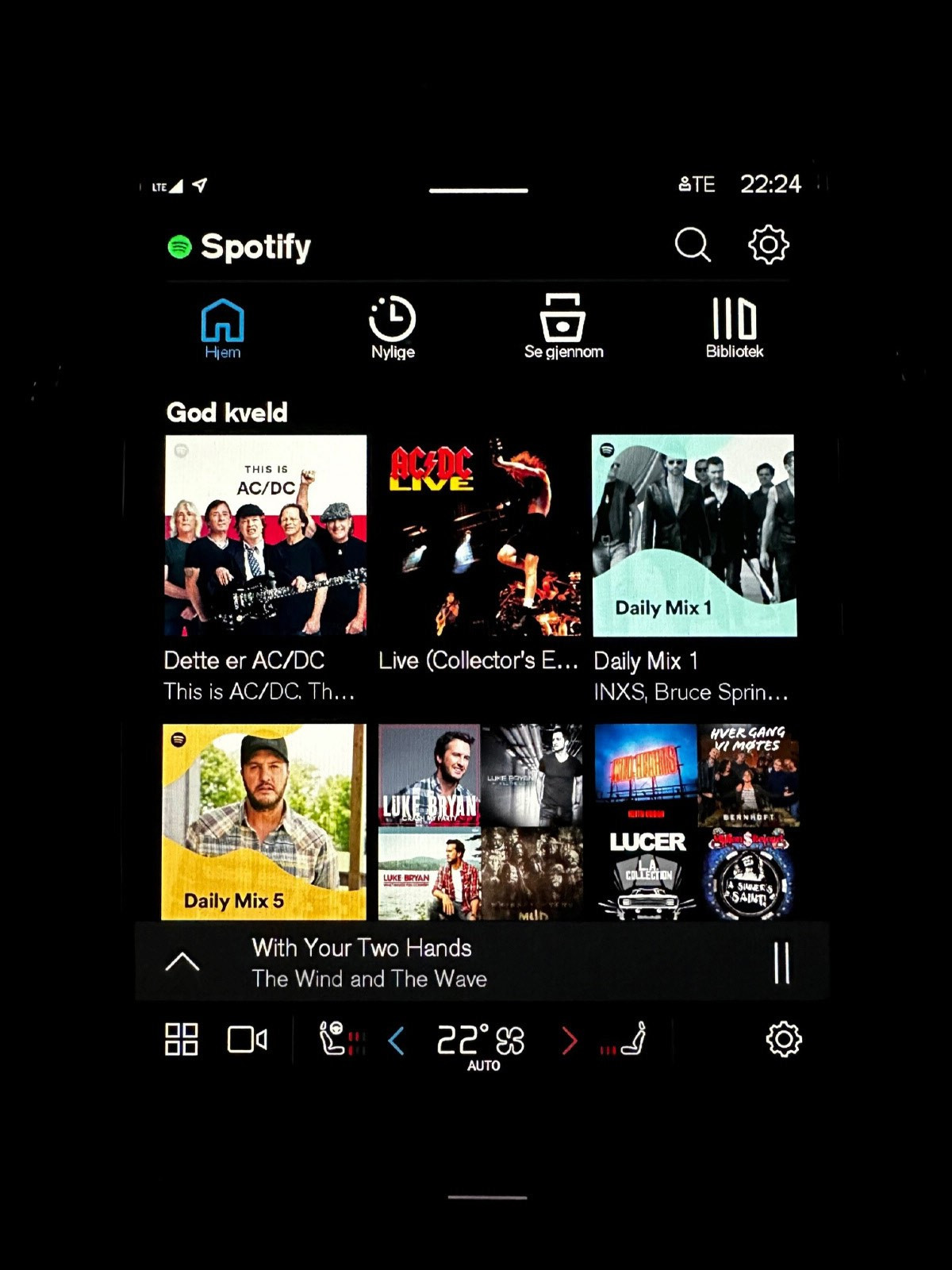 Spotify app nedlastet i bil