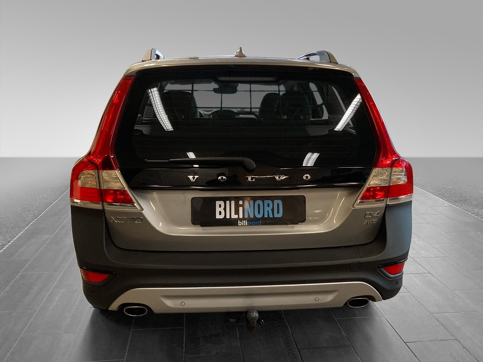 Pen Volvo XC70 Dynamic Edition AWD i fargen Skjell metallic