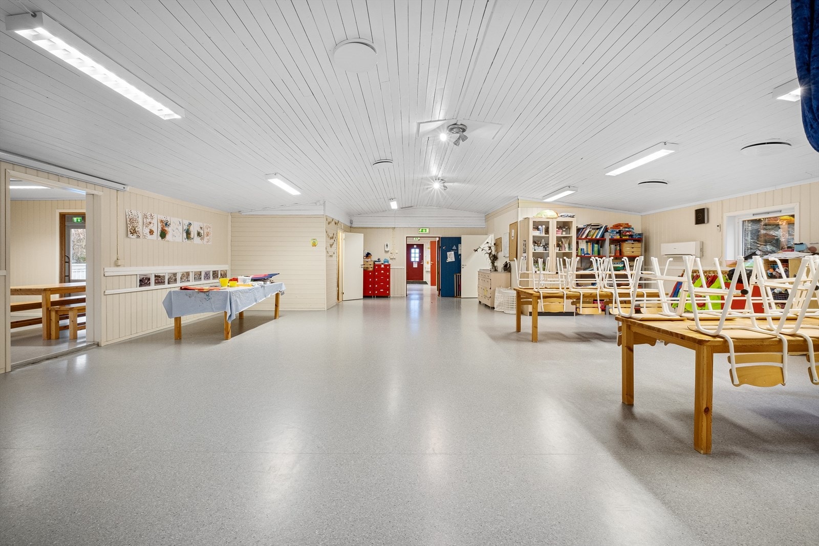 Boligen er i dag innredet som barnehage og består av lekerom, spisestue, kjøkken, omkledningsrom med toaletter, personalrom, kontorer og vaskerom med mer. Galleribilde