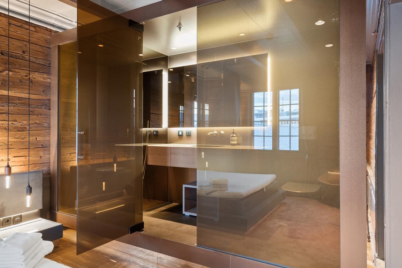 Bad hotell Galleribilde