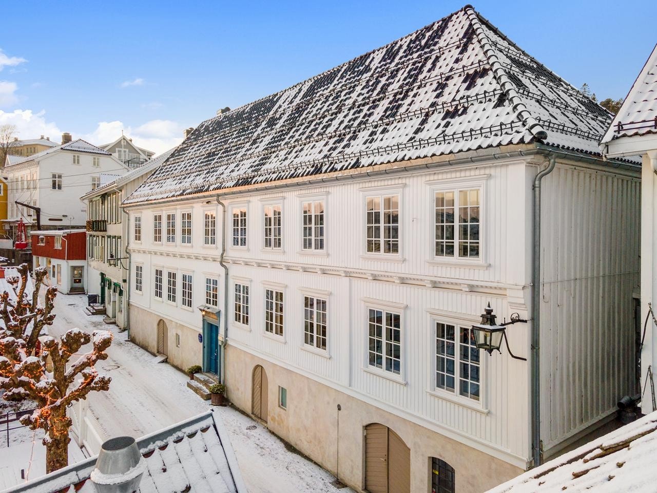 Fasda hovedbygning Galleribilde