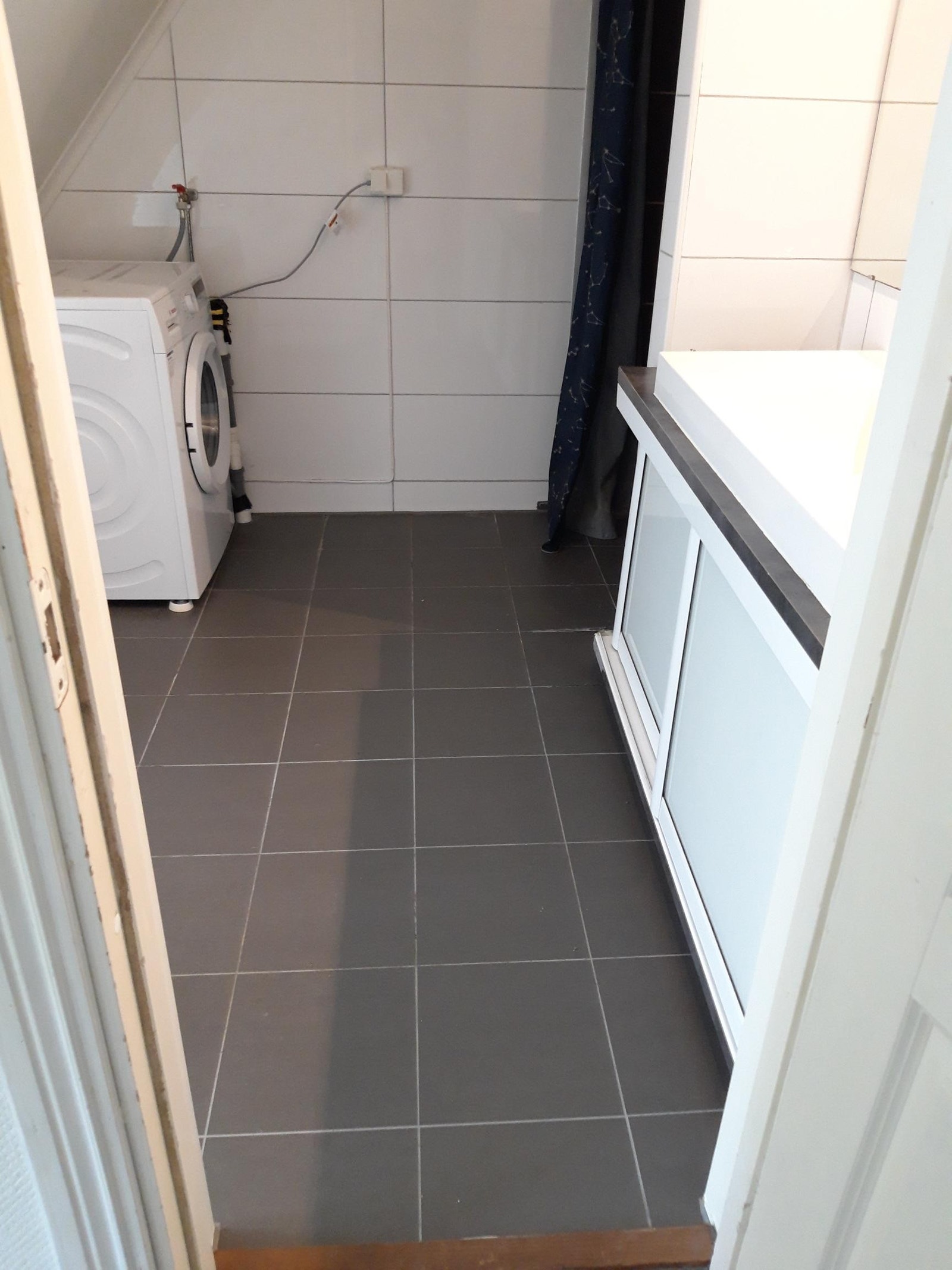 Moderne bad med gulve varme Galleribilde