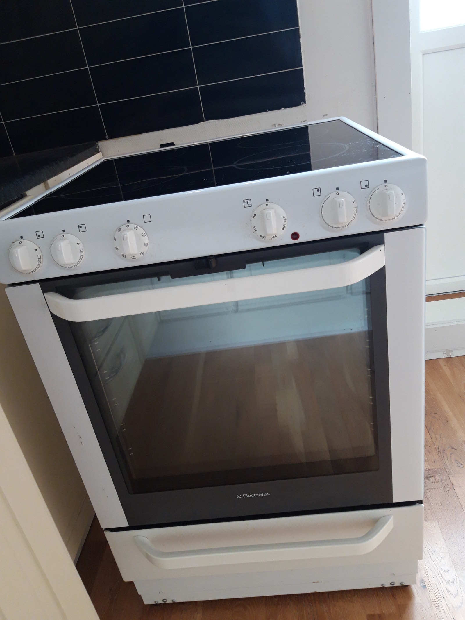 Komfyr med induction plate Galleribilde