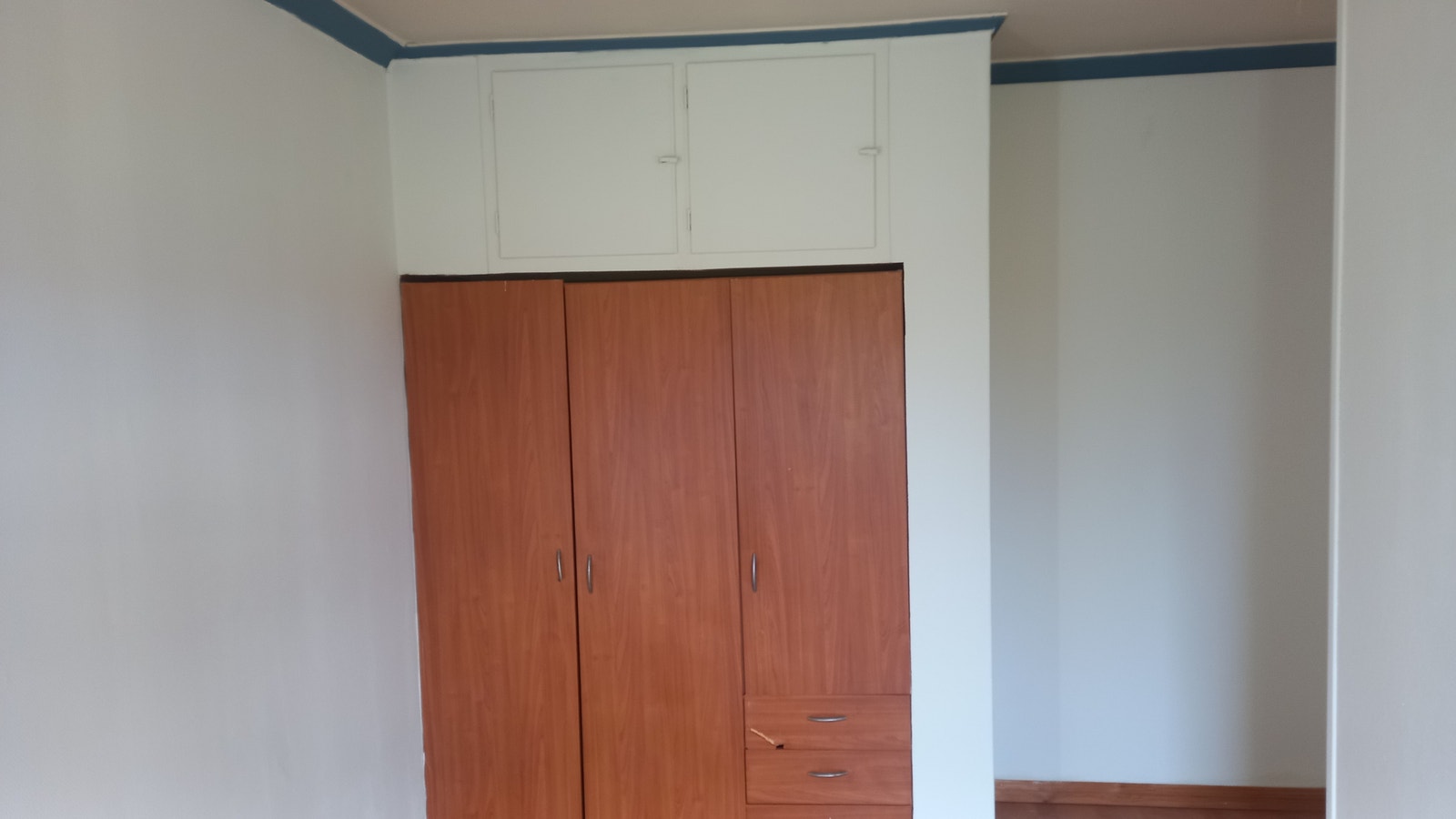 Garderobe skap Galleribilde
