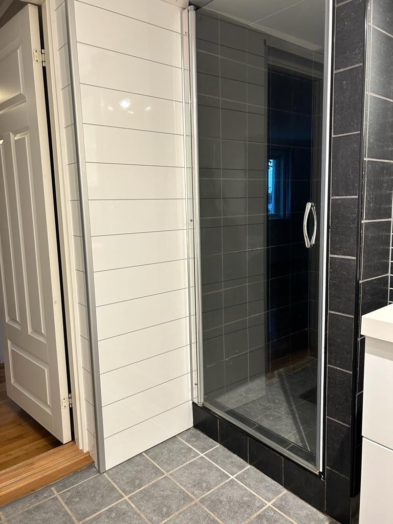 Bad (dusjsone) Galleribilde